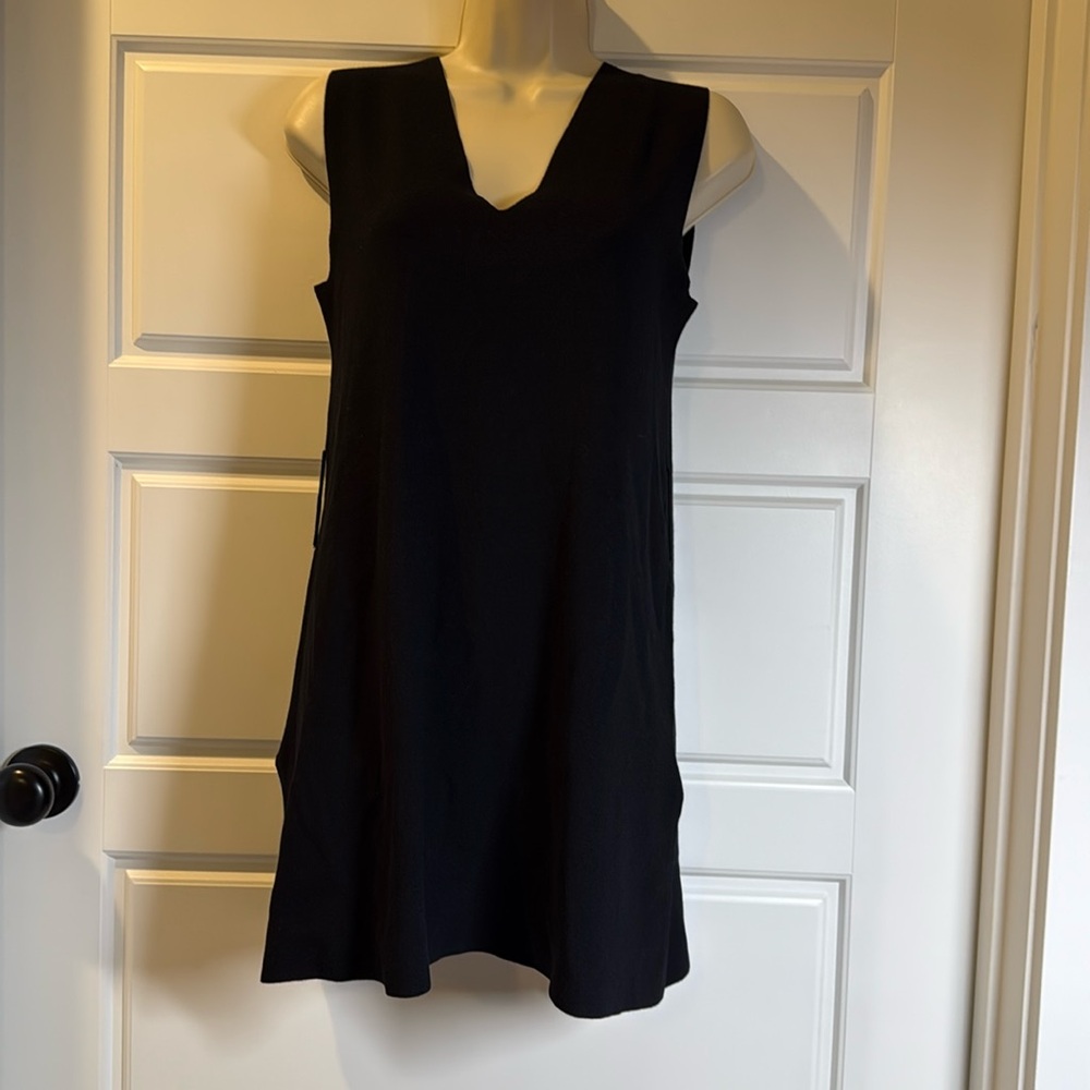 MM Lafleur The Linette Black Knit V-Neck Flaw No Belt Basic Size large